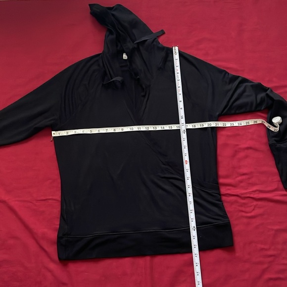 ATHLETA Sz XL Black Long Sleeve Front Crossover Hoodie - Picture 12 of 14
